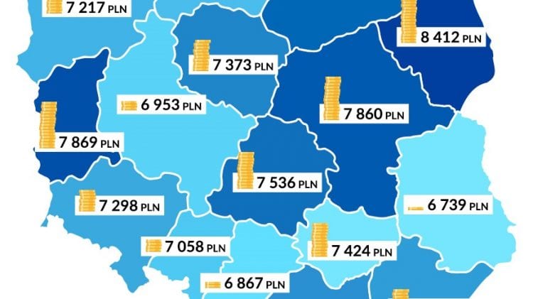 Mapa Polski z niebieskimi i żółtymi numerami zawarta w raporcie planowania wakacji w 2021 roku.