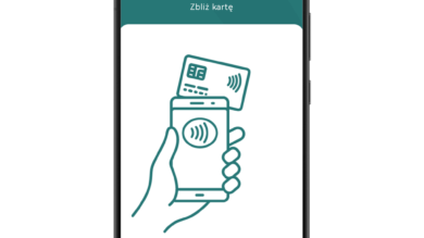 Ekran smartfona wyświetlający powiadomienie o płatności zbliżeniowej na kwotę 95,00 zł z możliwością płatności kartą Mastercard lub Visa.